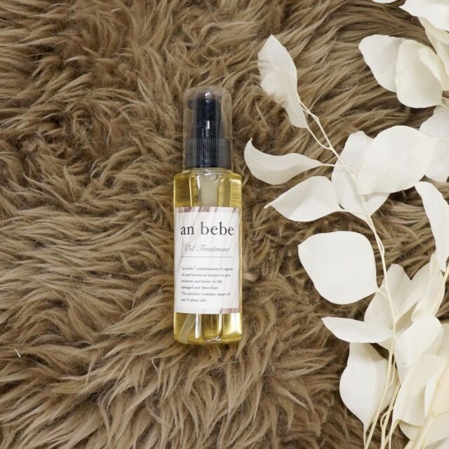 《驚きは数日後にやってくる》
ㅤㅤㅤㅤㅤㅤㅤㅤㅤㅤㅤㅤㅤ
@anbebe.tokyo

本当にいいシャンプーが
ちゃんと皆様の元へ届きますように
 
本当にいいシャンプーは価格高い
本当にいいシャンプーは店頭に並ばない
だから本当にいいシャンプーは手に入らない
 
手に取れる値段で
本当にいいシャンプーを届けたい
そう強く願い開発したのが
 
“an bebe” です。
 
毎日、お客様の髪とかかわる私たちだからこそ
分かったことがあります。
 
それは 
毎日のヘアケアを手助けする
シャンプーとトリートメント
それを変えるだけで
髪は確実に変わるということです。
 
美容師として
お客様から頂いた声や表情をヒントに
洗浄力・使用感・実感
すべてにおいて 理想を追求することで
“an bebe” は生まれました。
 
“an bebe” とのバスタイムが
皆様の “心をときほぐすような” 時間
になることを
心から 願っています。
 
全てのお客様に「驚きの髪」を
an bebe

ㅤㅤㅤㅤㅤㅤㅤㅤㅤㅤㅤㅤㅤ

15種類の天然パワーが凝縮した一滴。
みずみずしく溶け込み、美しい質感を演出します。
艶もハリも手に入る、
隙のないオイルトリートメント。
ㅤㅤㅤㅤㅤㅤㅤㅤㅤㅤㅤㅤㅤ

妥協なしで選び抜いた15種類の天然由来油からつくられた、髪なじみのよいオイル。
べたつかず、なめらかなつけ心地は、オイルへの苦手意識を払しょくさせます。
洗い流さないことで、美容成分が長く髪に留まり、すみずみまでケア。ドライヤーやコテの熱ダメージを補修し、艶とハリ感あふれる、やわらかな髪に導きます。
さわやかな柚子の香りは、虜になるほどのここちよさ。

#シャンプー #トリートメント #集中ケア #美髪 #ノンシリコン ヘアケア アミノ酸シャンプー おこもり美容 おうち美容 ダメージケア 
はちみつ ツヤ髪 美容好きな人と繋がりたい コスメ好きな人と繋がりたい ご褒美コスメ サロンシャンプー 洗い流さないトリートメント 艶髪 女磨き アウトバストリートメント 
シャンプー難民 シャンプートリートメント ヘアケア用品 ヘアケア商品 トリートメントオイル コスメ きれいな髪 anbebe anbebeシャンプー anbebeトリートメント