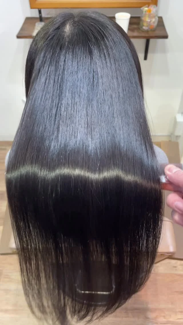 ご来店頂くお客様全員に感動していただけるようがんばります。
満足を超えて感動へ。
しっかりとあなたのお悩みに向き合います。
美髪にしたい方はお待ちしております。

《高濃度水素トリートメント×TOKIOトリートメント》

簡単に書くと以下のような効果になります。

・髪のクセが伸びまとまりが良くなる（癖が強い場合は伸びない）
・髪の毛にハリコシが出る(細毛、エイジング毛)
・髪がしなやかになる(太毛、硬毛)
・トップがふんわりする
・ツヤが凄い出る
・熱に強い髪になる(コテやアイロンでダメージしづらい)
・ブリーチ毛でも効果を実感できる　　
・回数を重ねれば重ねるほど、仕上がりと持ちが良くなる

※酸熱トリートメントではありません。
※くせ毛がストレートになるわけではありません。

デメリットがほぼないことが最大のポイントです。

通常のトリートメントよりも持ちがよく
１度の施術で実感しやすく
酸熱トリートメントのように臭わなく
酸熱トリートメントのように失敗するとチリチリになったりもなく
カラーとの相性も良い

デメリットは
・時間が少しかかる
・原価が高い

という点のみです。

やればやるほどきれいな髪の毛になります。

~本気のケアで貴女らしさを~
完全マンツーマン×プライベートサロン�Liss 恵比寿
・
・
Liss(リス)は髪を綺麗にしたい女性のためのサロンです。
しっかりと安心してお任せ頂けるよう
マンツーマンでの施術であなたの髪を綺麗に致します。
・
・
Lissはアシスタントは採用せず、スタイリストのみのサロンとなり、担当者が入れ替わることはありません。
・
・
しっかりとお客様一人一人と向き合い、お悩みやご要望を聞かせていただいています。
・
業界最高級の薬剤を使用して、髪へのダメージを大幅に軽減しています。
・
・
ブリーチを使用することは少なく、美髪になるためのサロンとなります。
・
・
ご予約はトップページから可能です。
・
・
【営業時間】
平日・土曜11:00〜21:00
日曜・祝日11:00〜20:00
・
・
【アクセス】
恵比寿駅徒歩3分
HPに画像付きでサロンまでの歩き方があります。